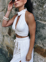 Maja Top – halter top tied at the neck and back, made of linen and viscose, light beige